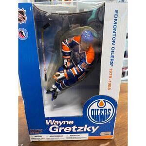 Wayne Gretzky 12” Collectible Figurine